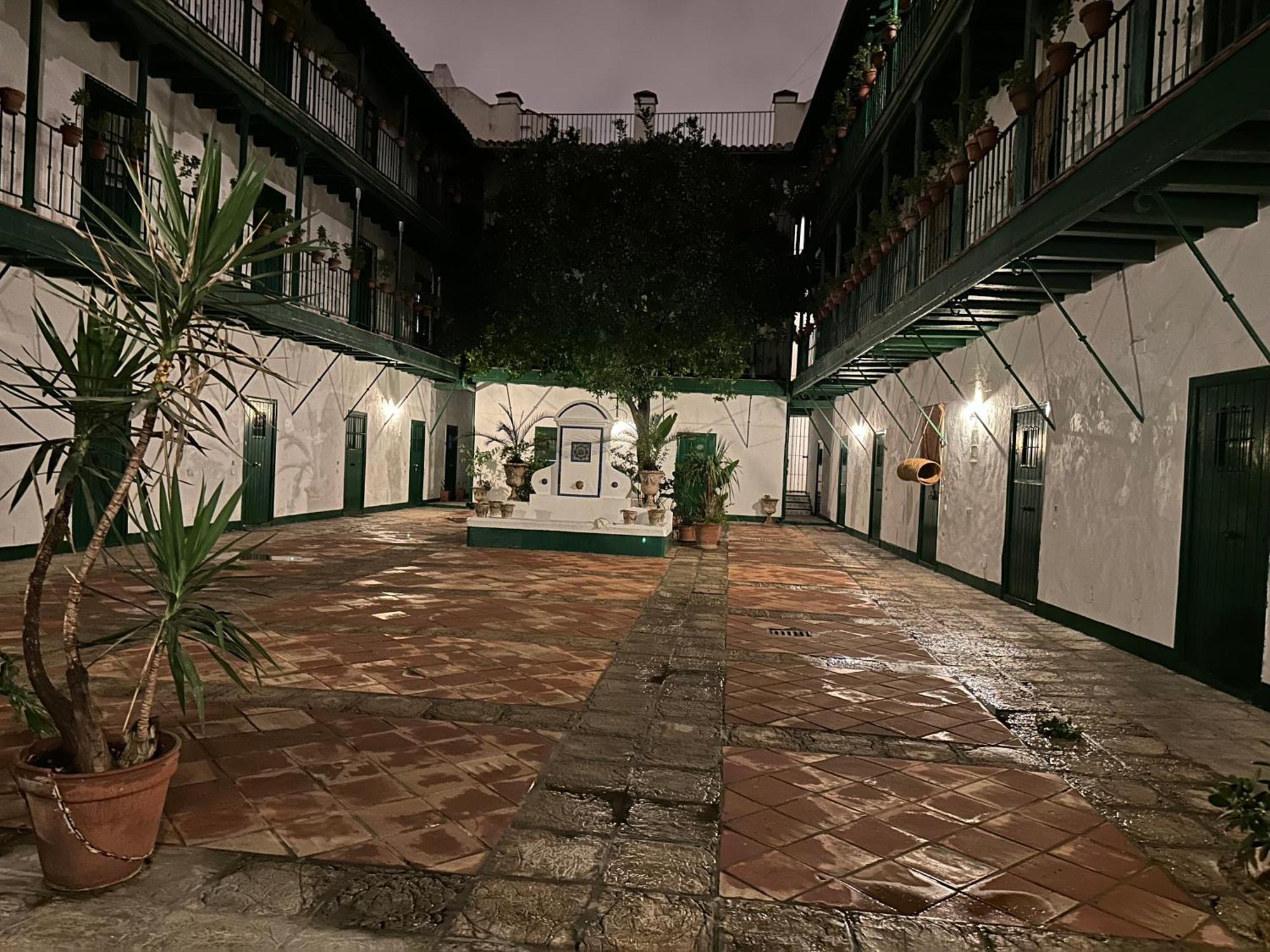 Casa Duque Compartida Familiar 1-Habitacion Con Bano Propio 塞维利亚 外观 照片